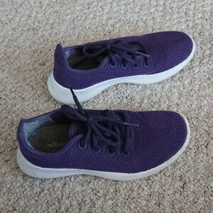 Allbirds Tree Runner Women Size 7 Tree Runners Comfort Running Sneaker in purple